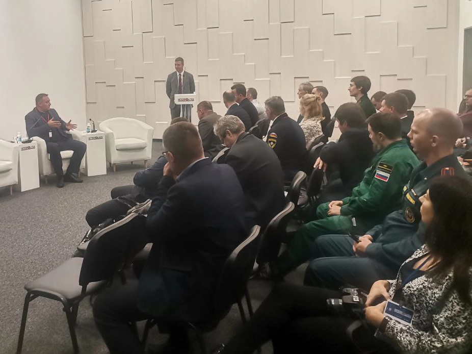 Выступление с докладом Конюшенкова М.Е.